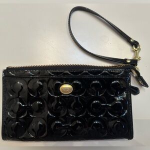 Authentic Coach Patent Leather Wristlet Wallet